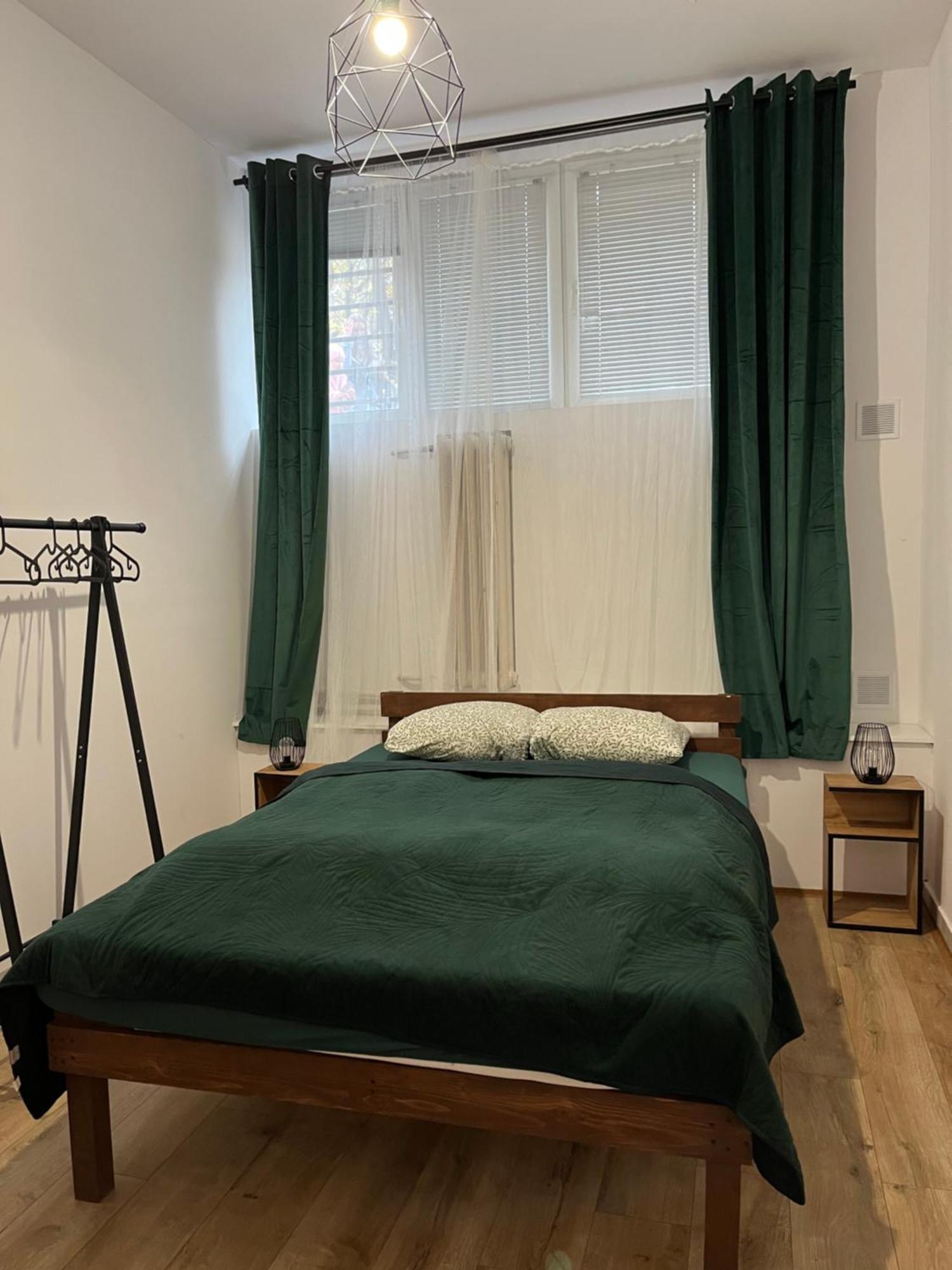 Tomtom Hostel Краков Экстерьер фото